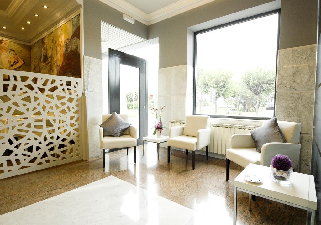 Hotel Arumi Santa Eugenia de Berga Eksteriør billede